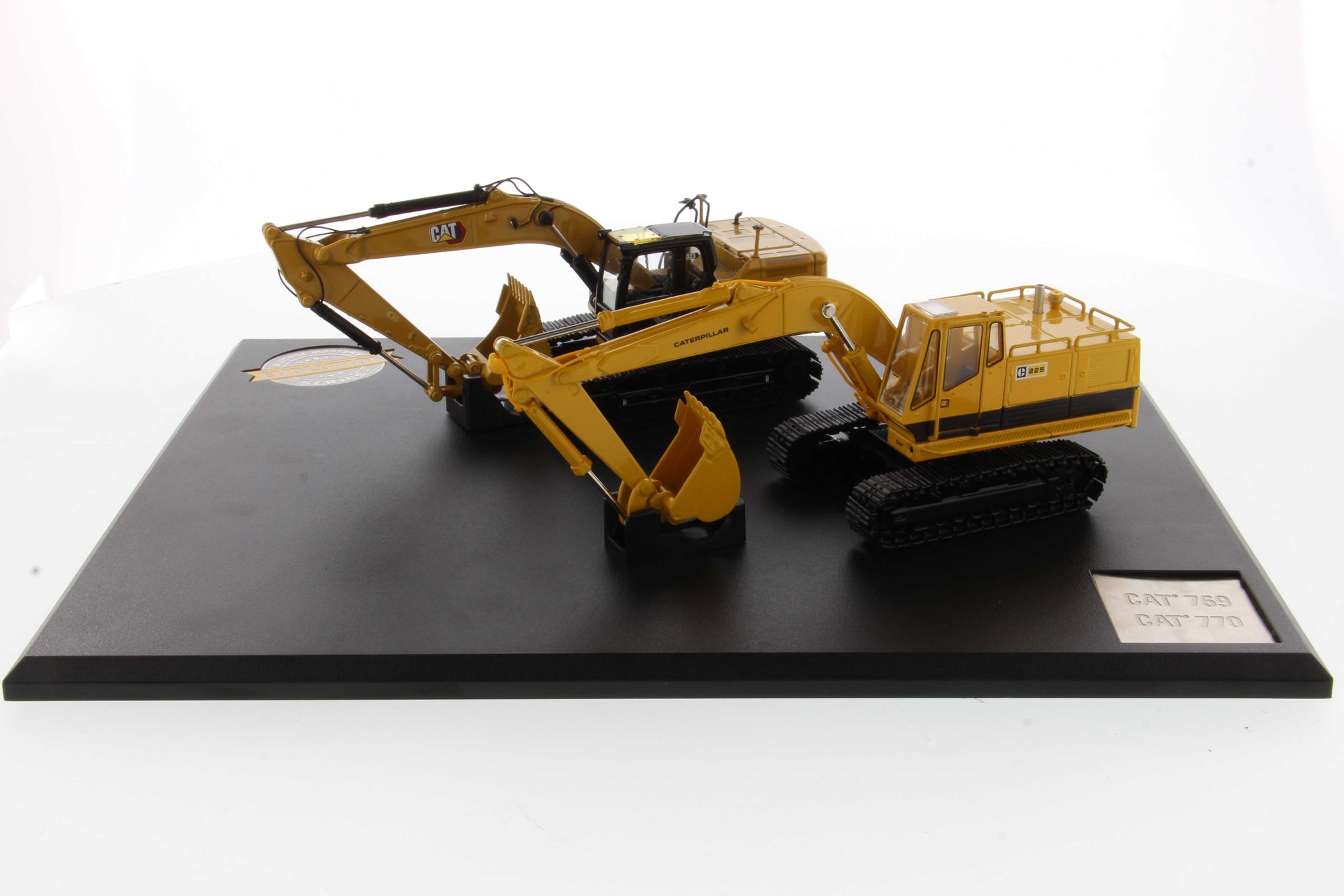 1:50 Cat 225 & 323 Excavator Evolution Series, 85715 – CATmodels
