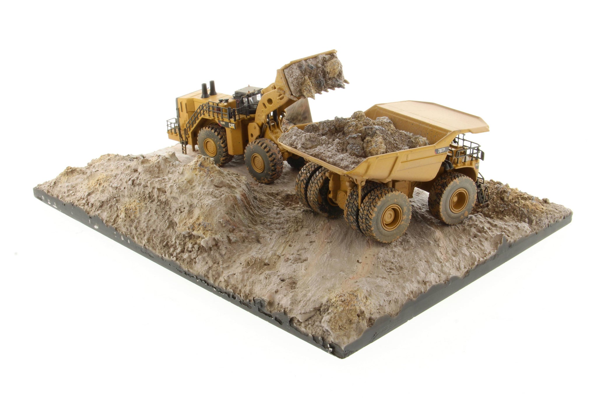 1:125 Scale Weathered 994K Wheel Loader & CAT 797 Mining Truck