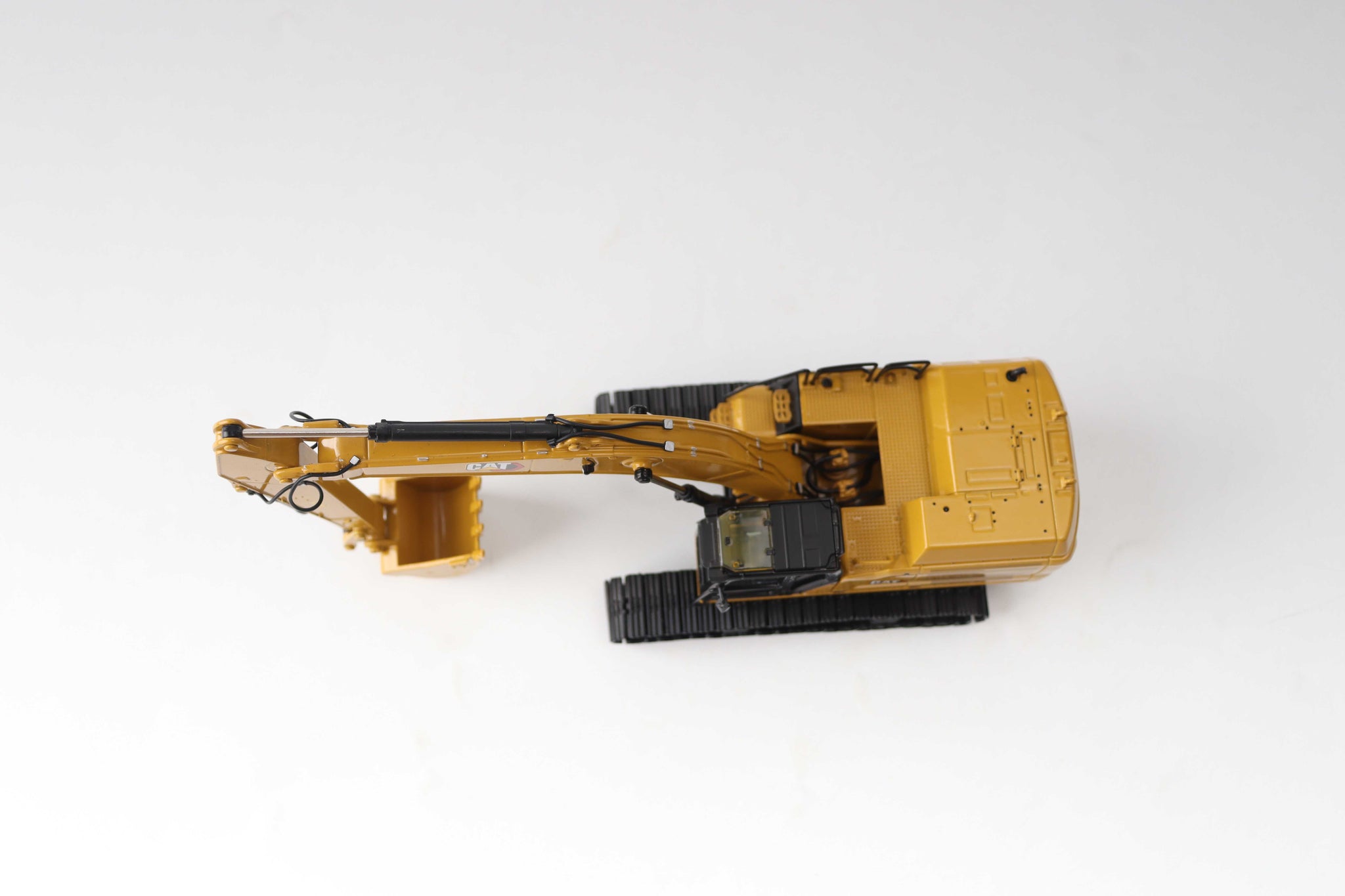 1:50 Cat® 352 Next Generation Excavator, High Line Series, 85792