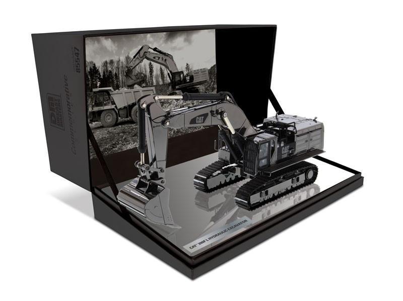 1:50 Cat® 390F L Hydraulic Excavator - Gunmetal Finish