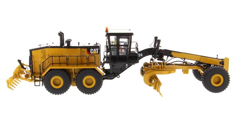 CAT 16M3 MOTOR GRADER 1/50スケール 1:50 Cat® 16M3 Motor Grader — Diecast Masters America